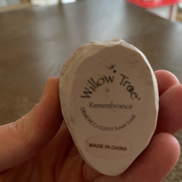 Willow Tree remembrance - Picture 3 of 3